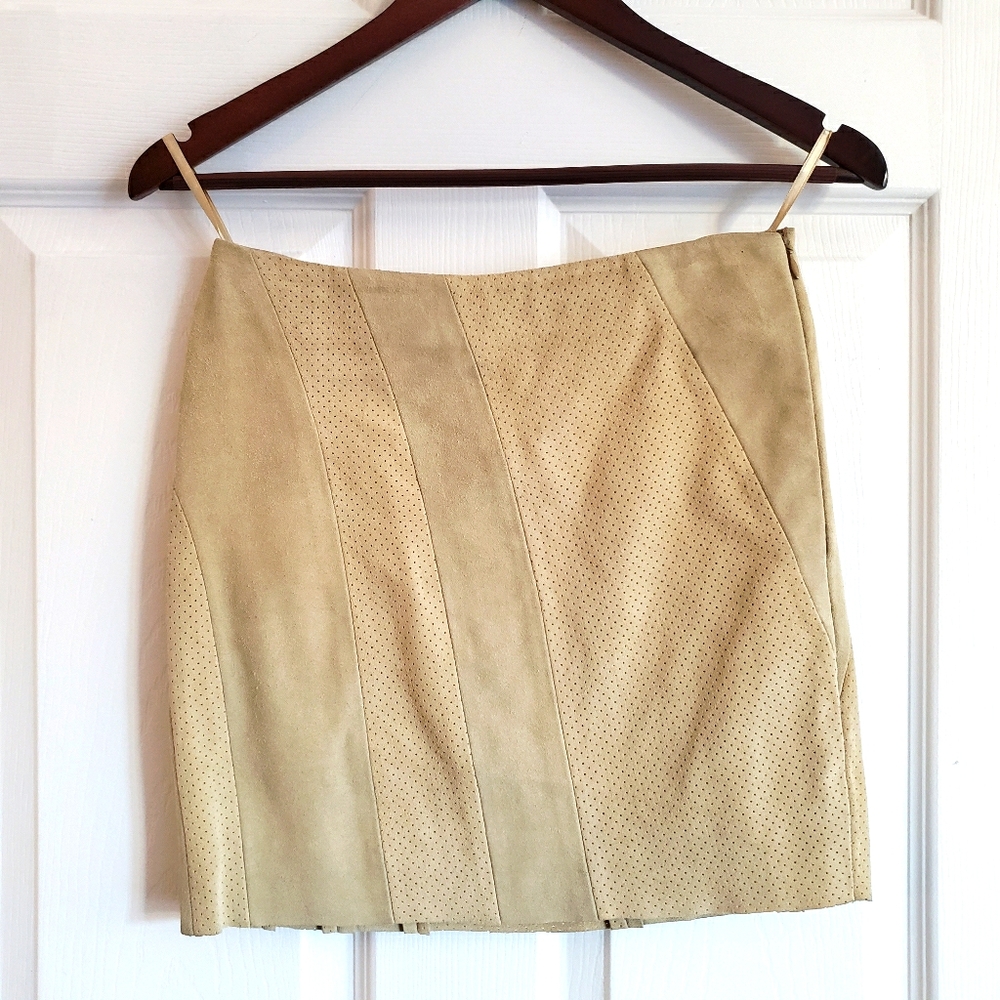 Banana Republic Suede Mini Skirt, Light Tan, Size 2, NWOT